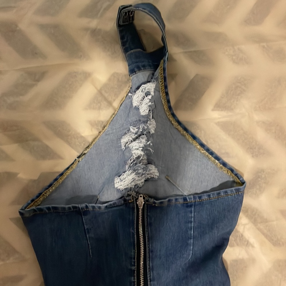 A all in one jump suit